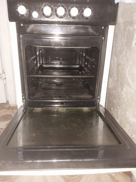 Элект.плита продам