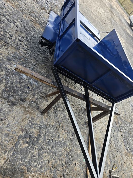 Прицеп сатылады. Жеңіл машина ға