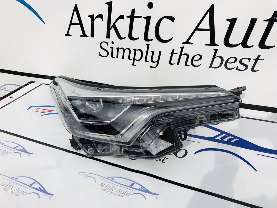 Far dreapta Full Led Toyota C-HR cod 81110-F4170