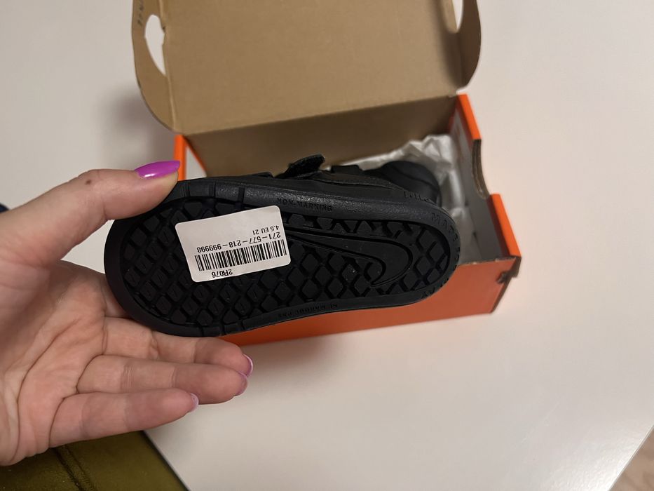 Adidasi , pantofi sport nike