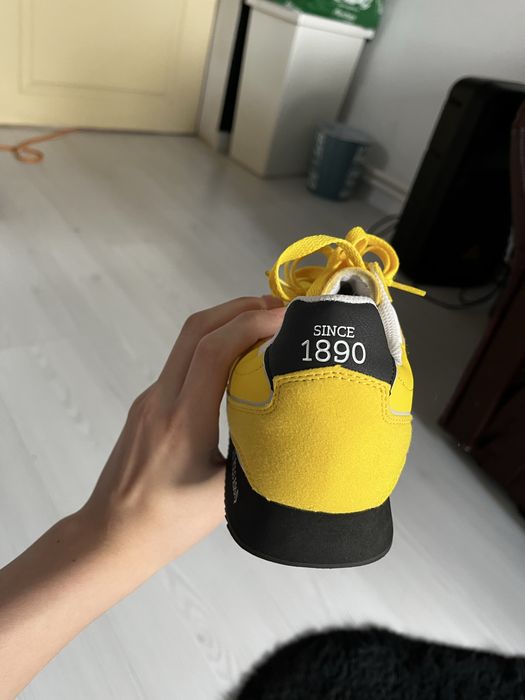 Adidasi polo noi. Pret negociabil.Accept si schimb cu alti adidasi.