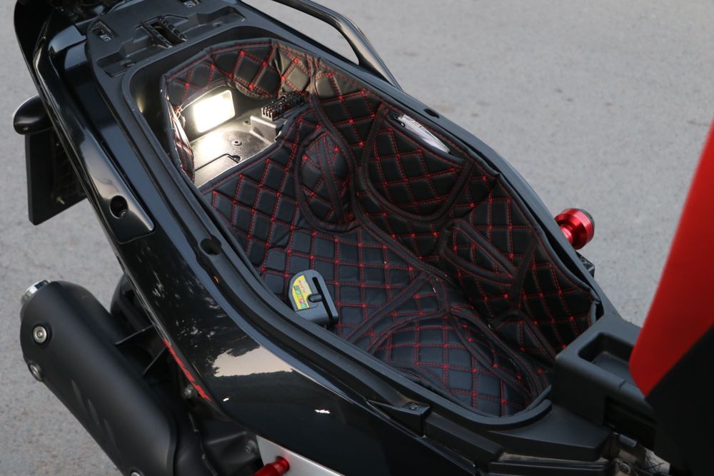 Aprilia sr max 300 Максискутер