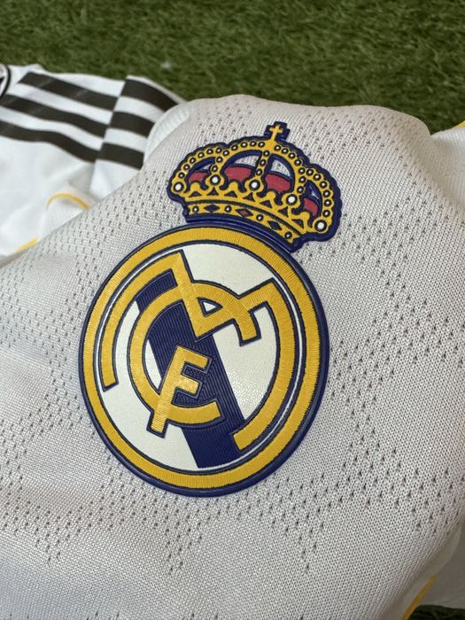 Тениска на Реал Мадрид 2025/26