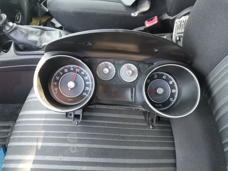 Ceasuri bord Fiat Grande Punto Evo