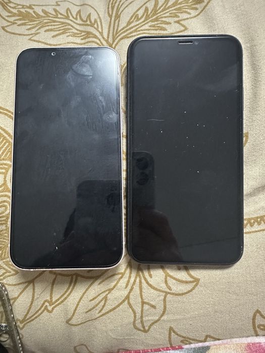 Продам Два Айфона