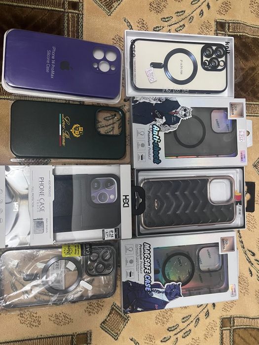 Чехлы на айфон 14