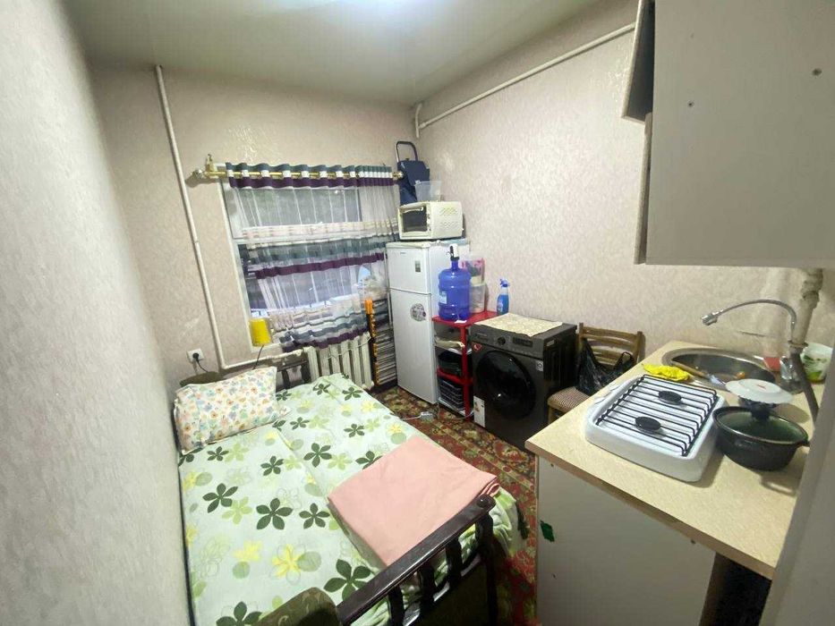 возле парка Бабура продам 1-комн в отличном состоянии. ор-р Пединститу