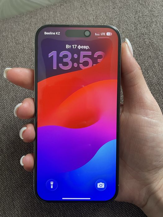 Продам Айфон 15про на 256гб