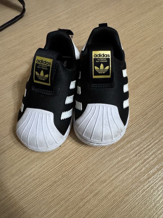 Кроссовки adidas оригинал