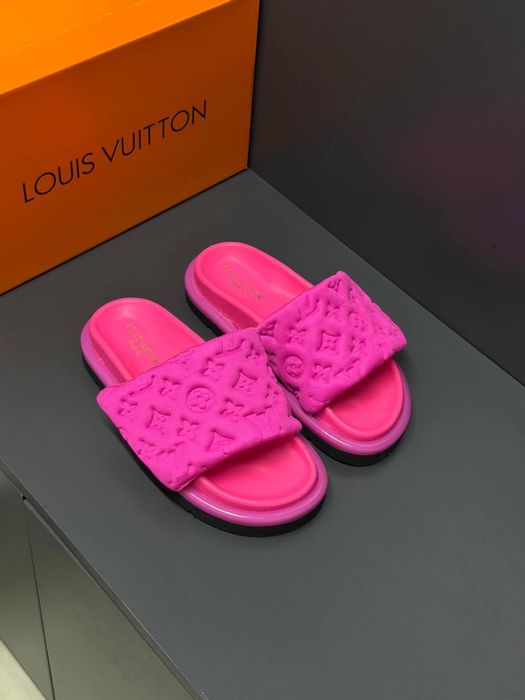 Papuci Louis Vuitton noi