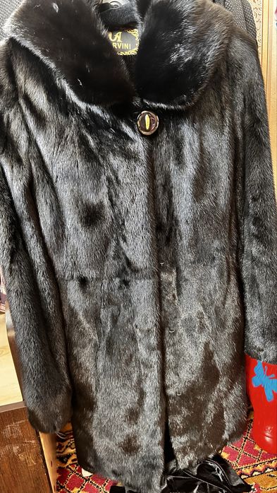 Продам норковую шубу