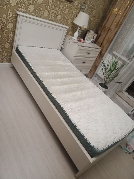 Продам кровать б/у