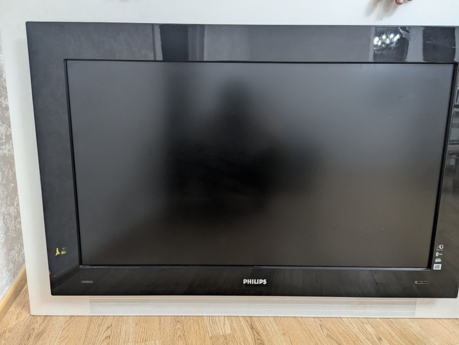 Телевизор на запчасти. Philips Cineos Flat TV