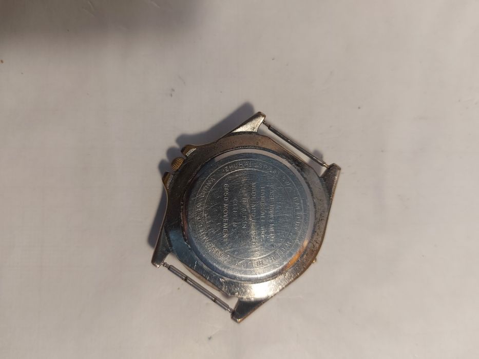 Часы мужские кварцевые.