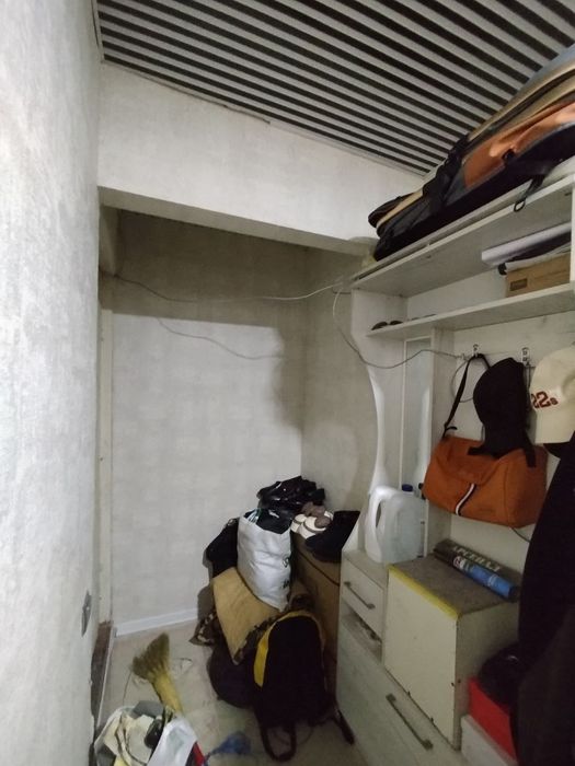 Уй сотилади 2хонали 3хона килинган хамма шароит бор