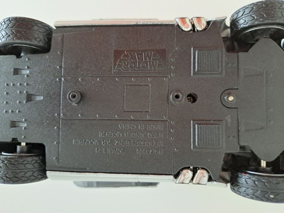 Кола мерцедес играчка