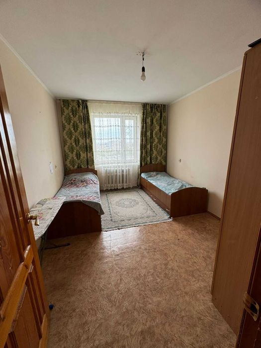 Продам 2х комнатную квартиру 8 мкр.