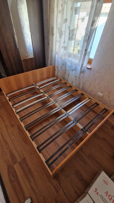 Кровать, в хорошем состояние