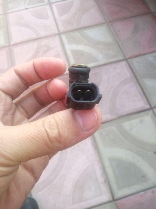 Продам форсунку VW POLO