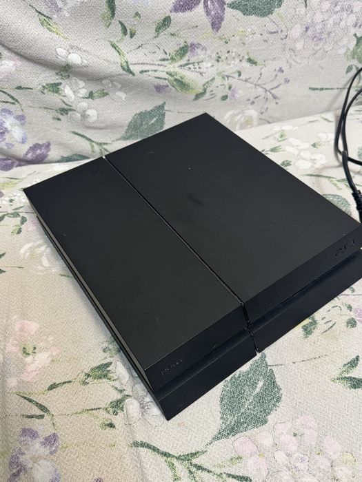 Ps 4 fat , 500 гб СРОЧНО