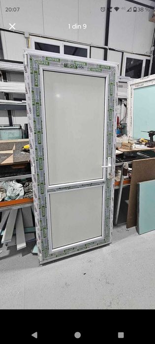 Usa termopan albă plina