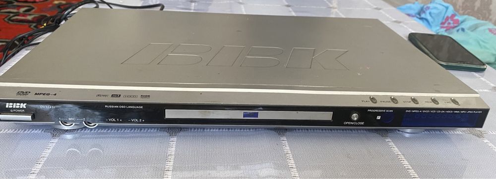 Дивиди фирменная с пультом