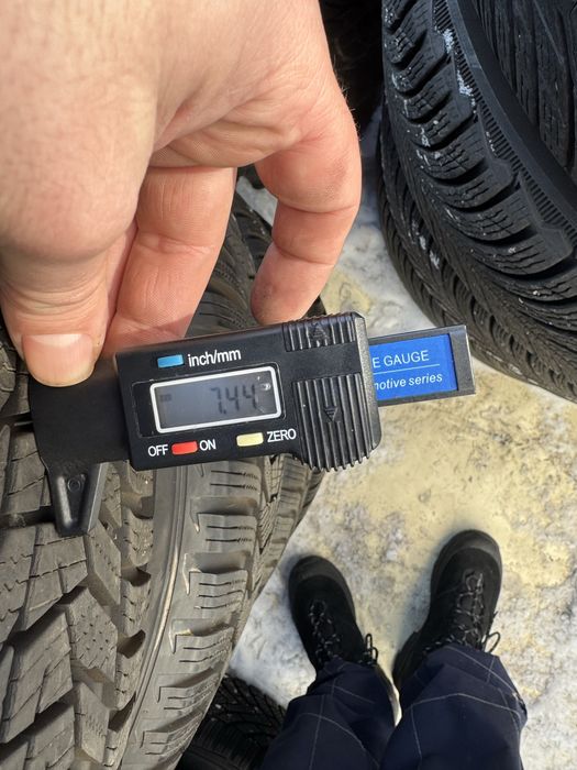 4 anvelope iarnă Hankook Winter i*Cept Evo 3 X – 235/55/R19 105V