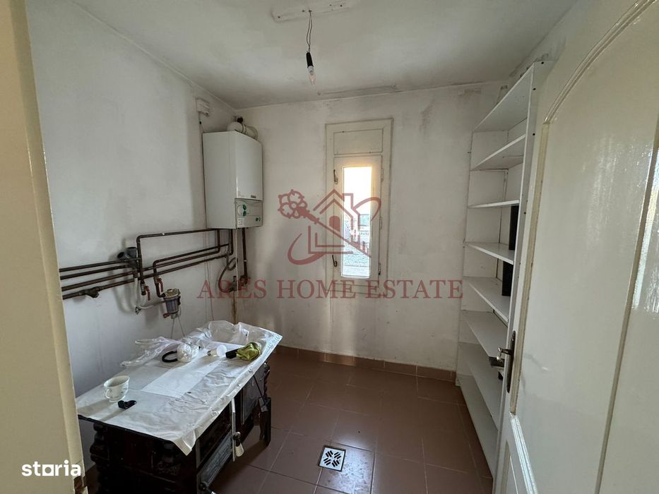 Casă 7 camere de vânzare/închiriere Izvin + anexă 90 mp- Comision 0