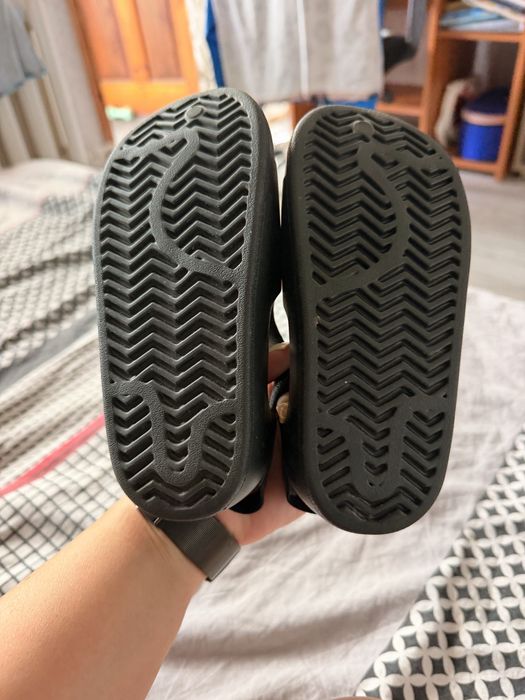 Чисто нови детски сандали Adidas размер 31