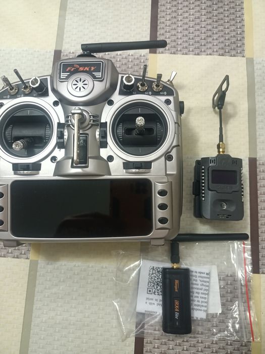 Radiocomanda FrSky X9D + ELRS + 4 in 1 multiprotocol