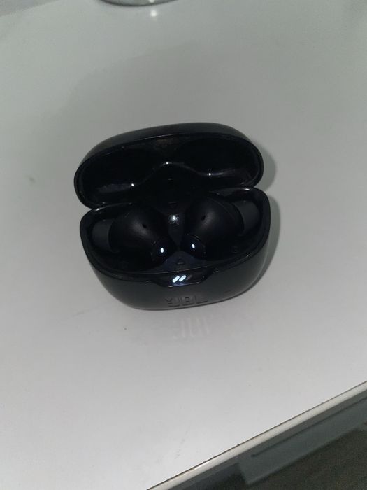 Casti JBL TUNE BEAM