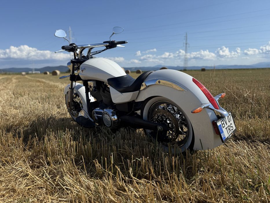 Victory Boardwalk schimb cu Lexus LS sau VW Phaeton, ofer diferenta