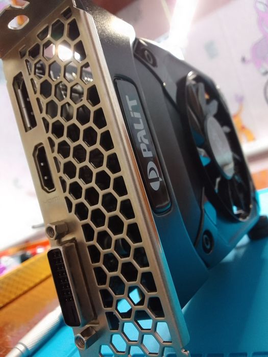 Видеокарта GTX 1050 TI