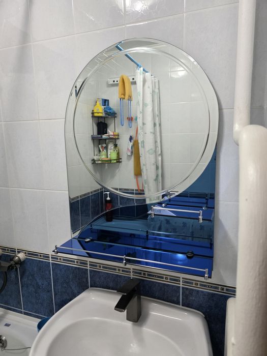 Продам зеркало для ванной