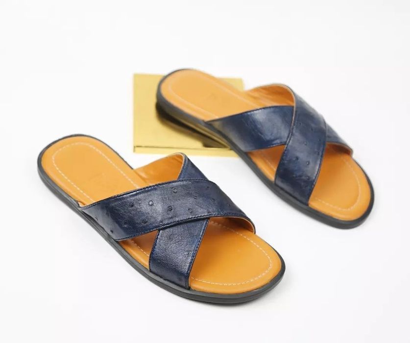 Мужские тапочки из кожи страуса