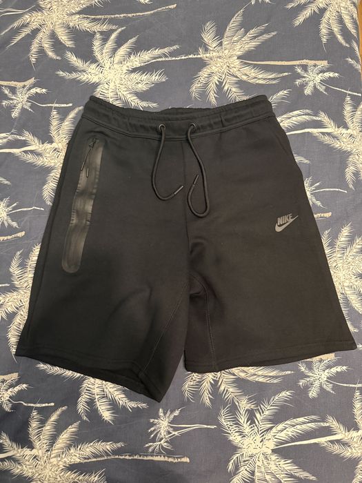 Pantaloni scurti nike noi