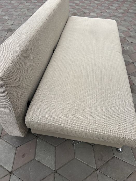 Диван в отличном состояний