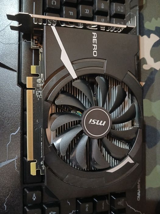 Amd Aero RX 550 4Gb 128Bit