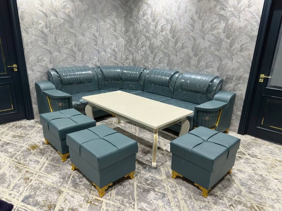 Продаётся новые гостиные уголки. 
Ткань моющая, качество отличное.