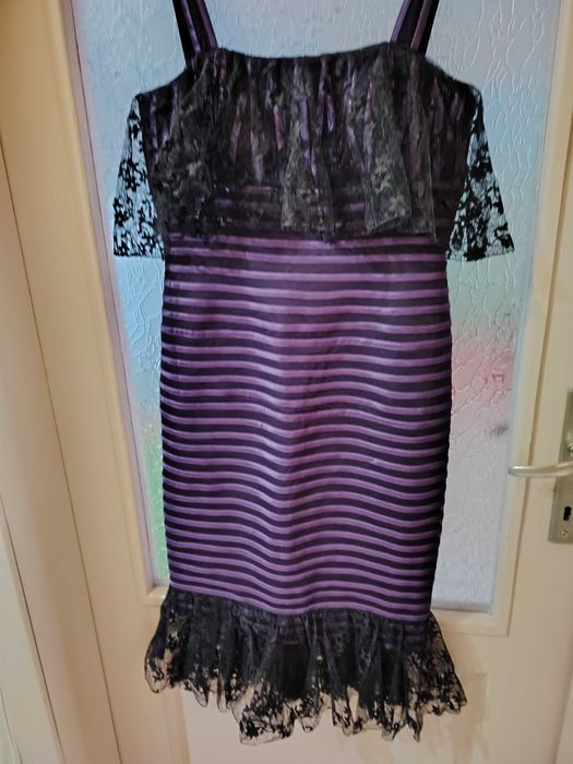 Дамски елегантни рокли за различни поводи