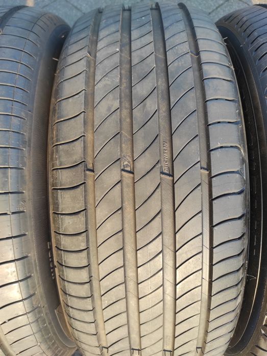 225/55/18 Michelin