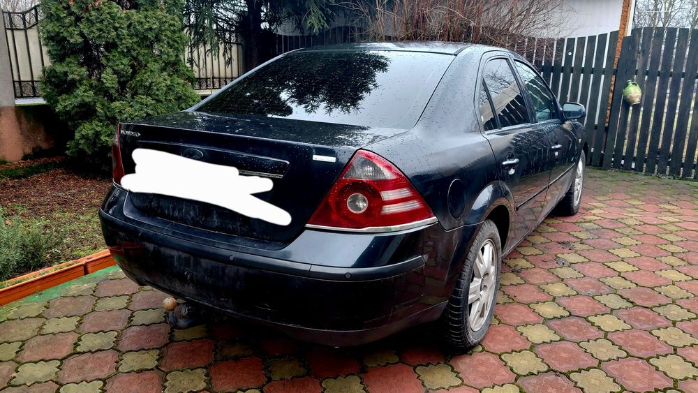 Vând Ford mondeo
