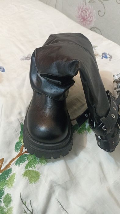 ботинки кожаные .