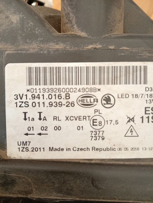 Far dreapta xenon led Skoda Superb 3 cod 3V1 941 016B