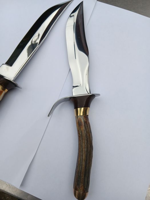 Cuțite  de vânătoare  cu miner  din corn de cerb