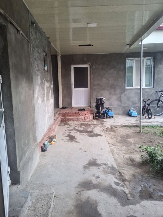 Sergeli Avto biznes sentr orqa kochasida joylashgan 4.58 sotik hovli
