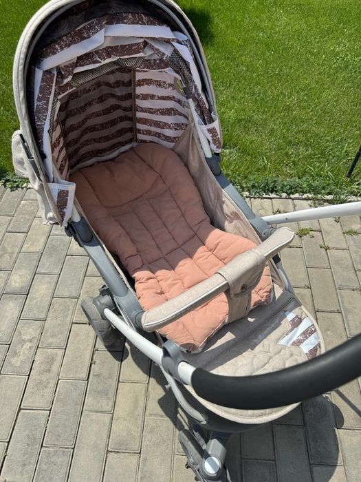 Продам детскую  коляску