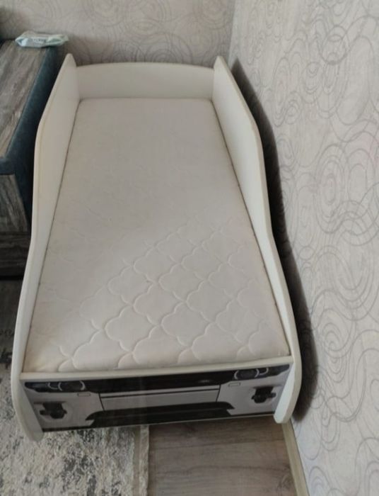 детская кровать.