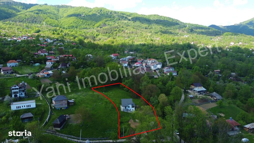 Casă de vânzare în comuna Arefu, sat Arefu, județ Argeș.