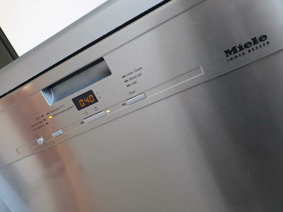 Инокс - Miele Съдомиялна - 14 Комплекта - Свободностояща - 60см